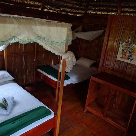 Green Forest Ecolodge Puerto Montufar 外观 照片