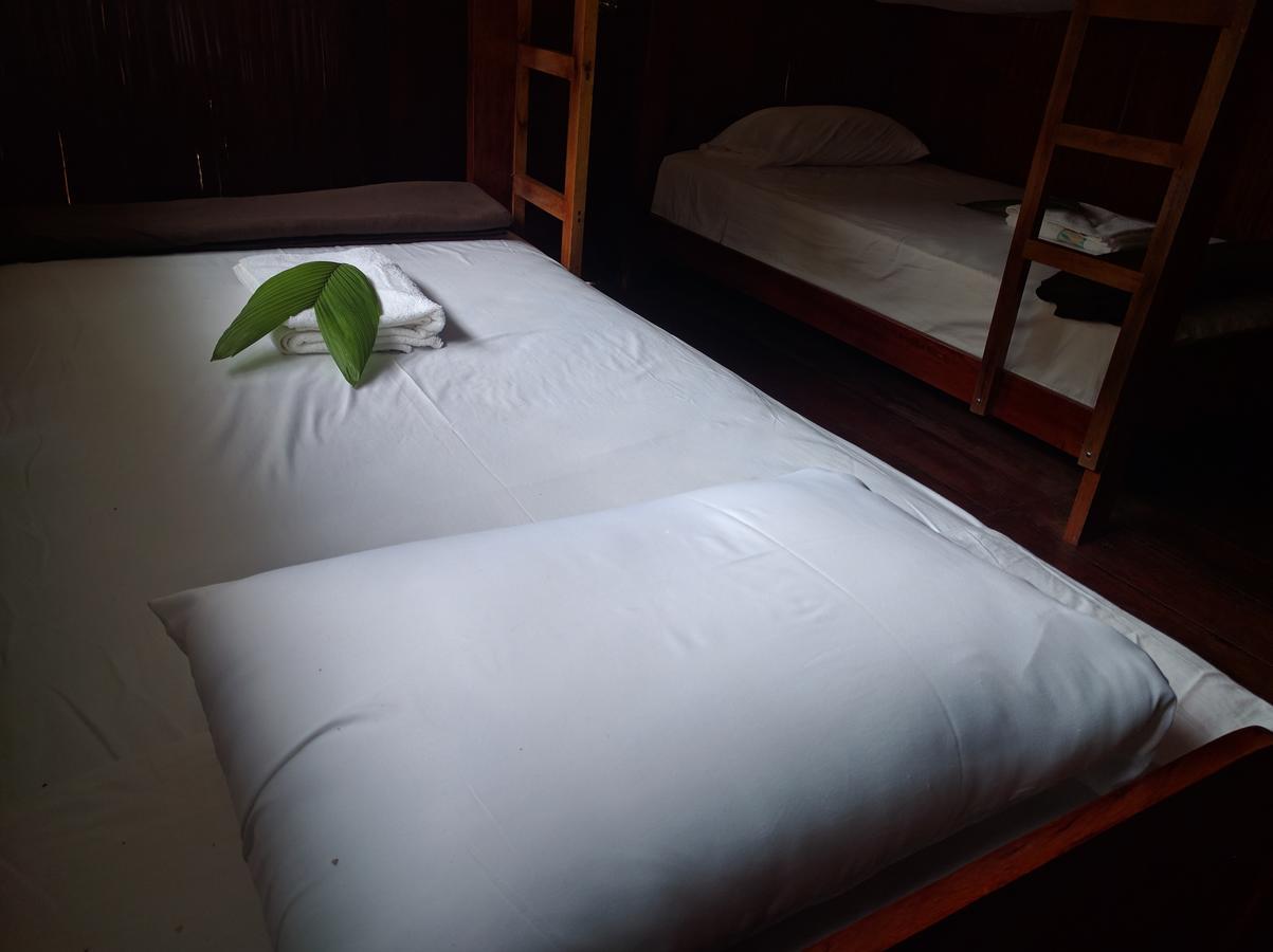 Green Forest Ecolodge Puerto Montufar 外观 照片