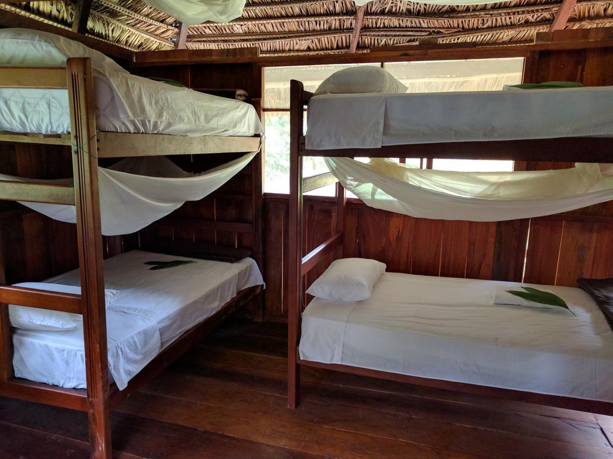 Green Forest Ecolodge Puerto Montufar 外观 照片