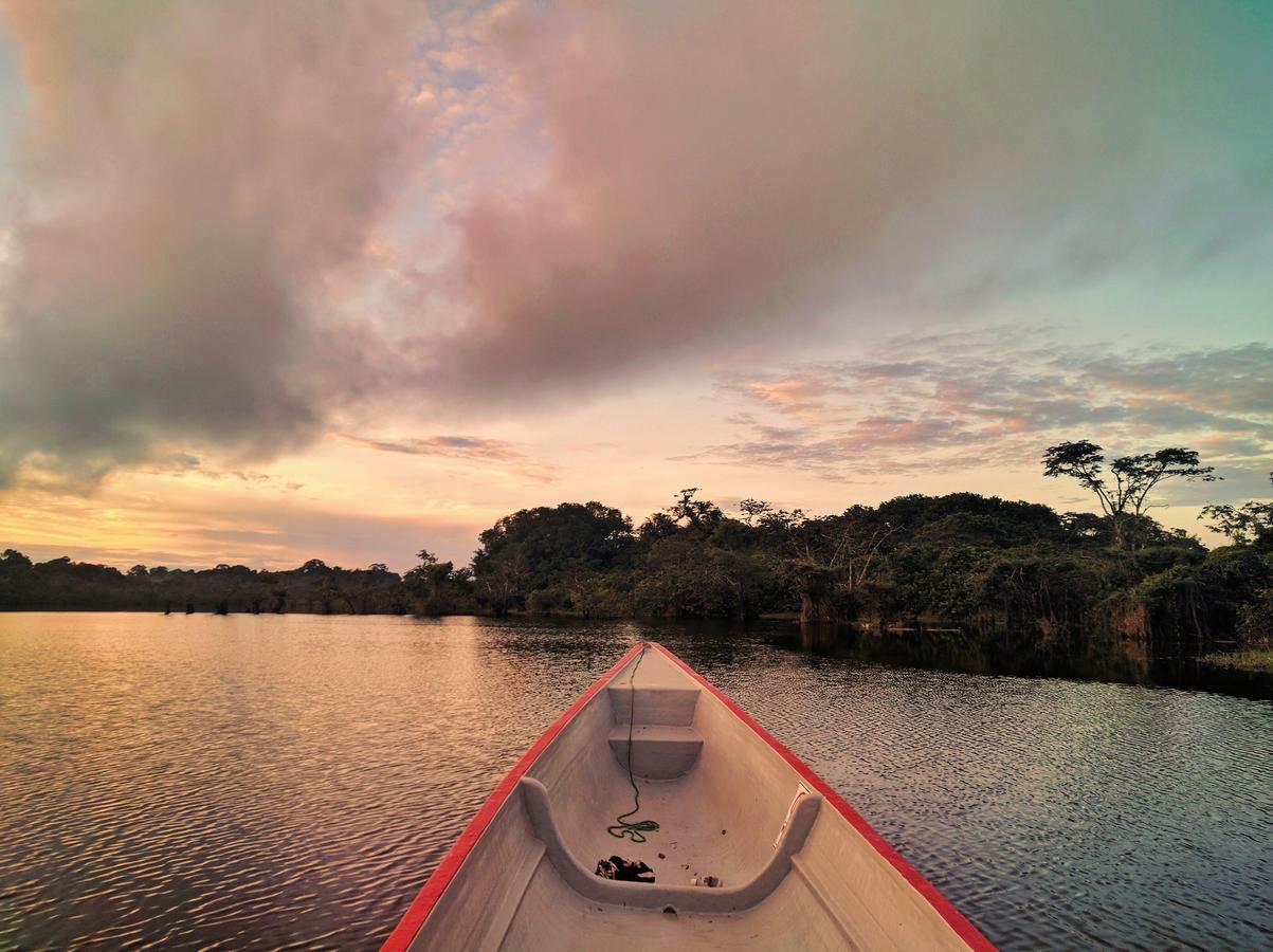 Green Forest Ecolodge Puerto Montufar 外观 照片